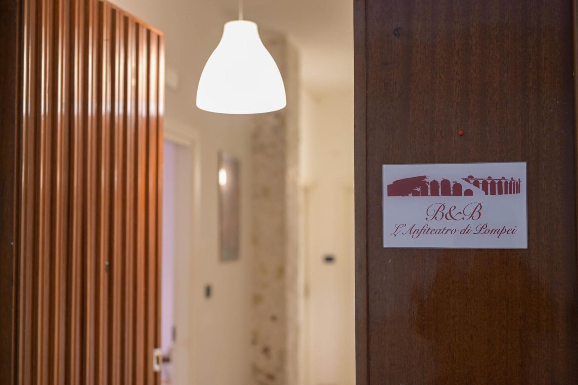 L'Anfiteatro Di Pompei B&B Pompeia Exterior foto